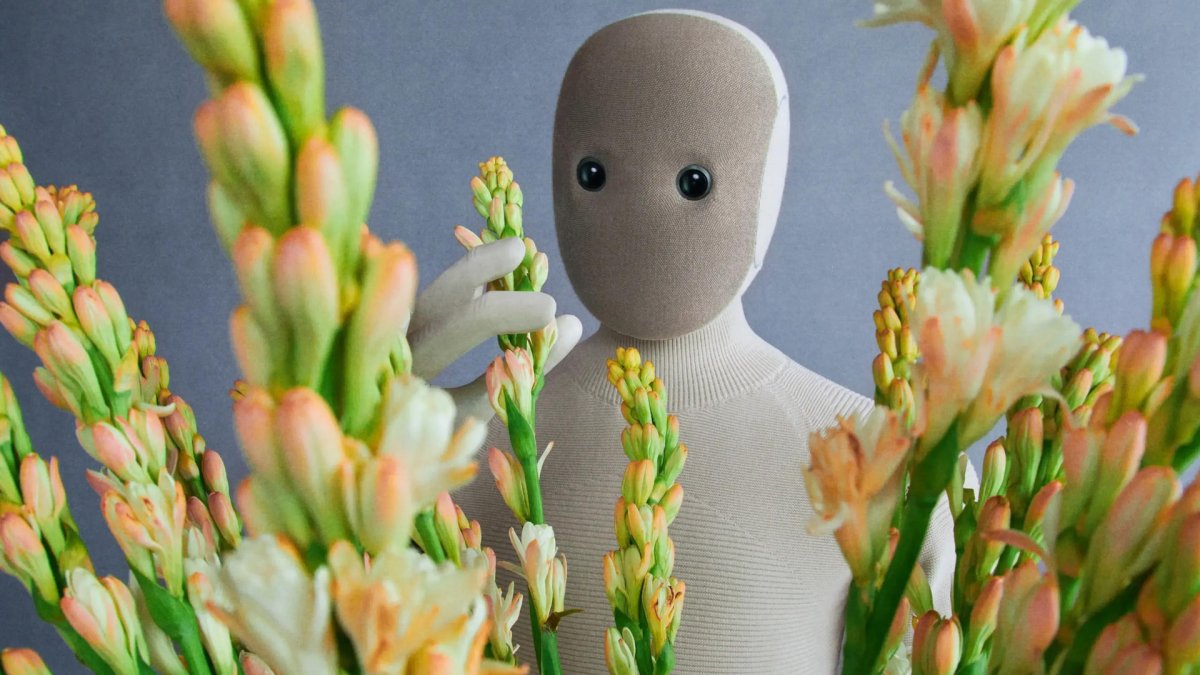 İster satın al ister kirala! Evde insansı temizlik robotu dönemi resmen başladı