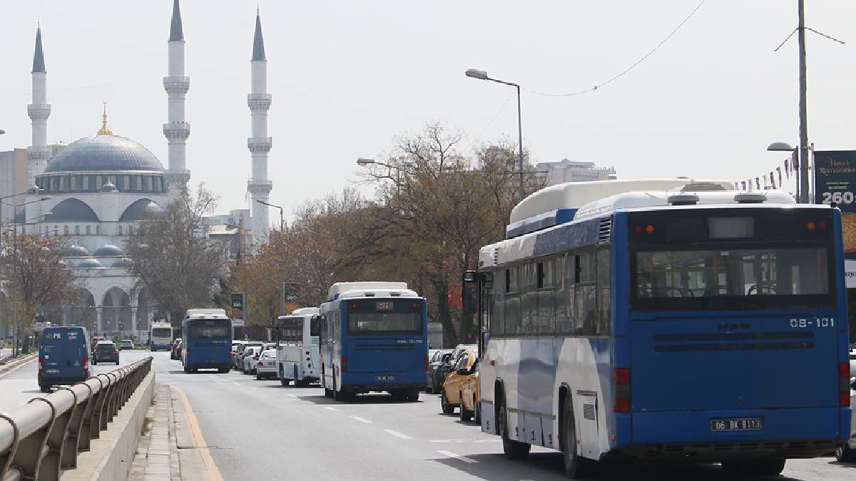 Ankara’da otobüs krizi! Vatandaş artık isyan ediyor: “Araçlar da şoförler de yorgun”