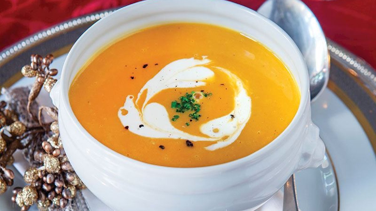 Hep tatlısını yedik, bir de çorbasını deneyin! İşte sonbaharın eşsiz lezzeti: Balkabağı çorbası