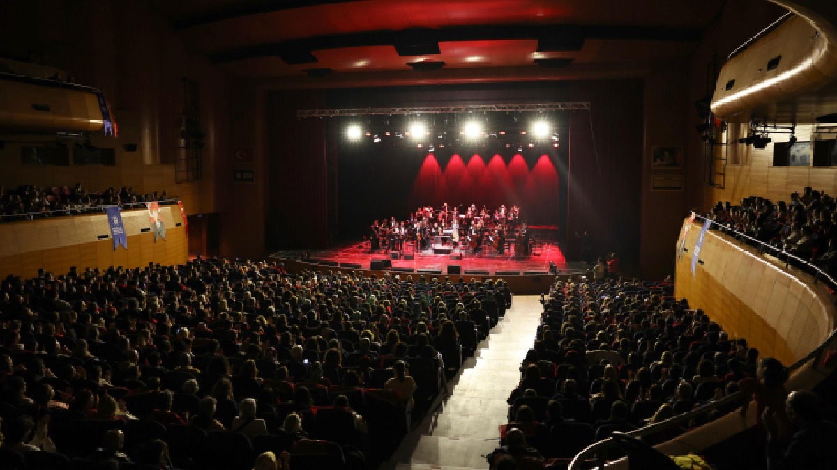 Büyükşehir’den ‘Cumhuriyet Kadınları’ konseri