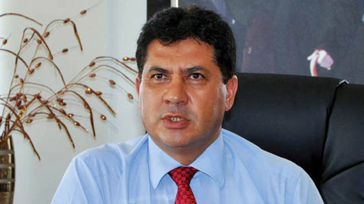 Antalya’da eski Kemer Belediye Başkanı'na dolandırıcılıktan gözaltı