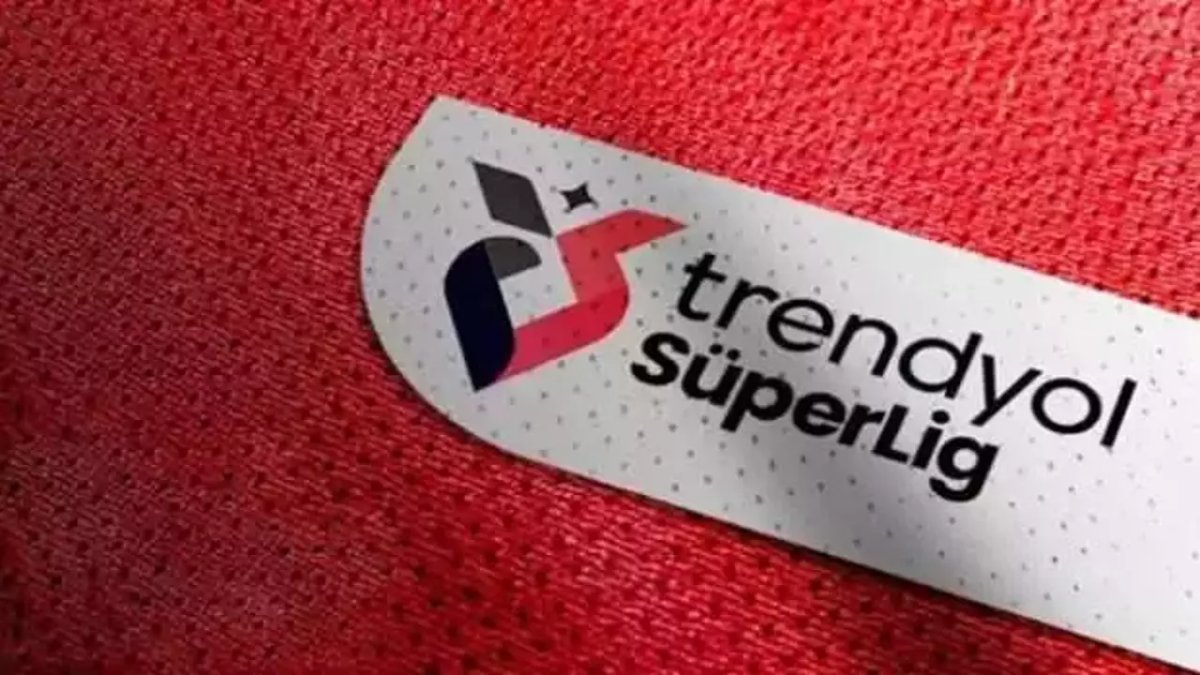 Süper Lig'de teknik direktör kıyımı: 10 haftada 8 teknik direktör değişti