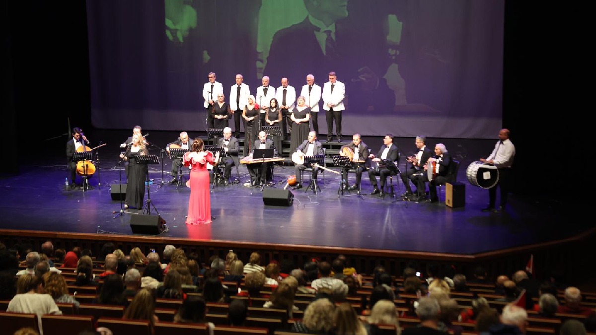 Bakırköy’de Ata'nın sevdiği şarkılarla anlamlı gece