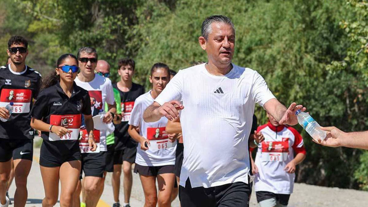 Özgür Özel, Çağdaş Yaşam için maratonda koşacak
