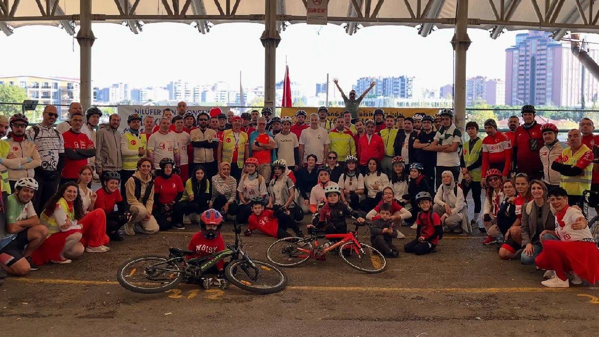 Nilüfer’de Cumhuriyet coşkusu pedallarla sokaklara taşındı