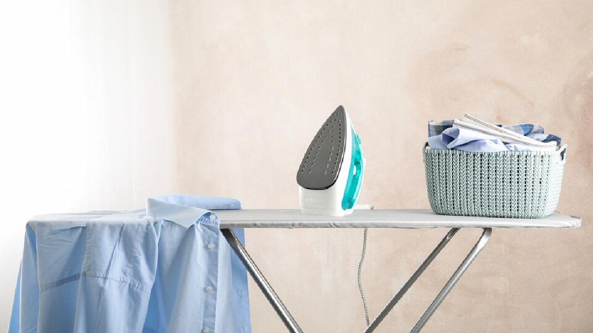 Ütü masasını doğru kullanıyor musunuz? Ütü masasındaki o boşluk bakın ne işi yarıyor…