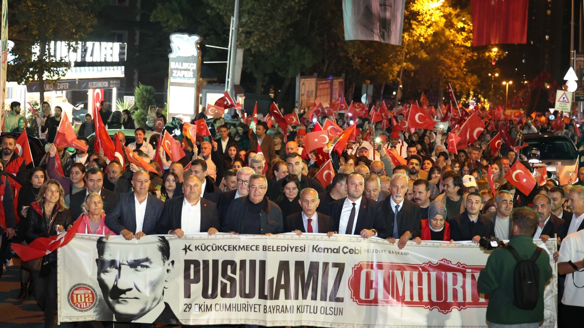 Küçükçekmece’de Cumhuriyet coşkusu