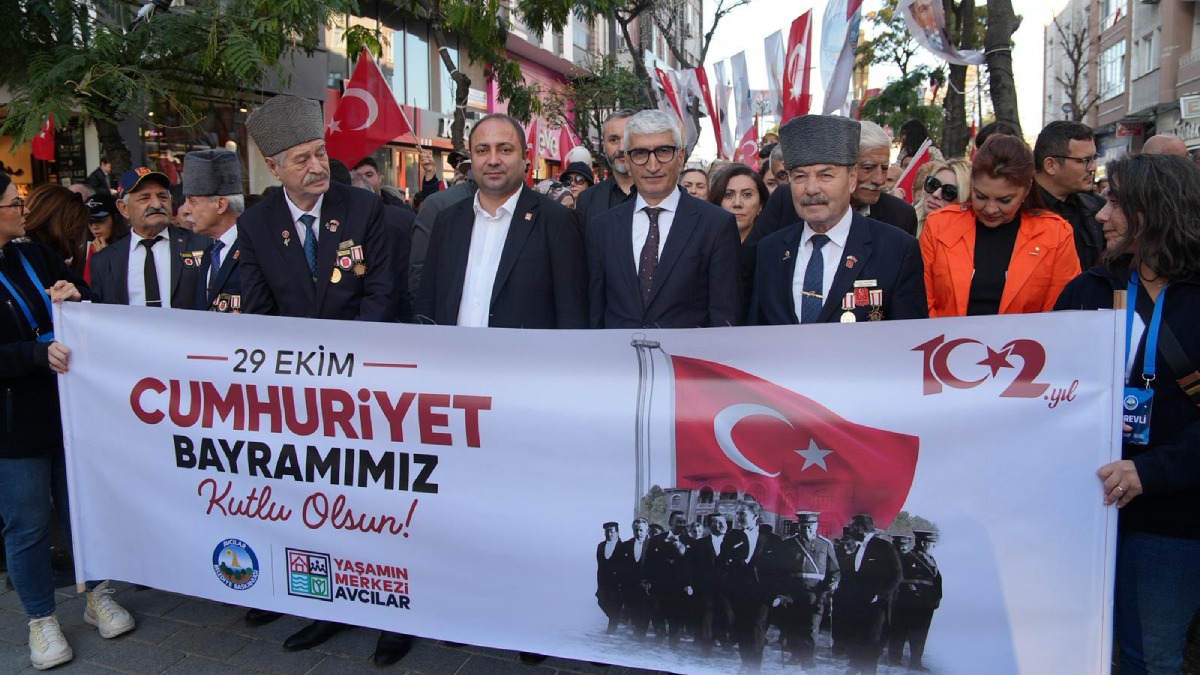 Avcılarlılar Cumhuriyet Bayramı'nı coşkuyla kutladı