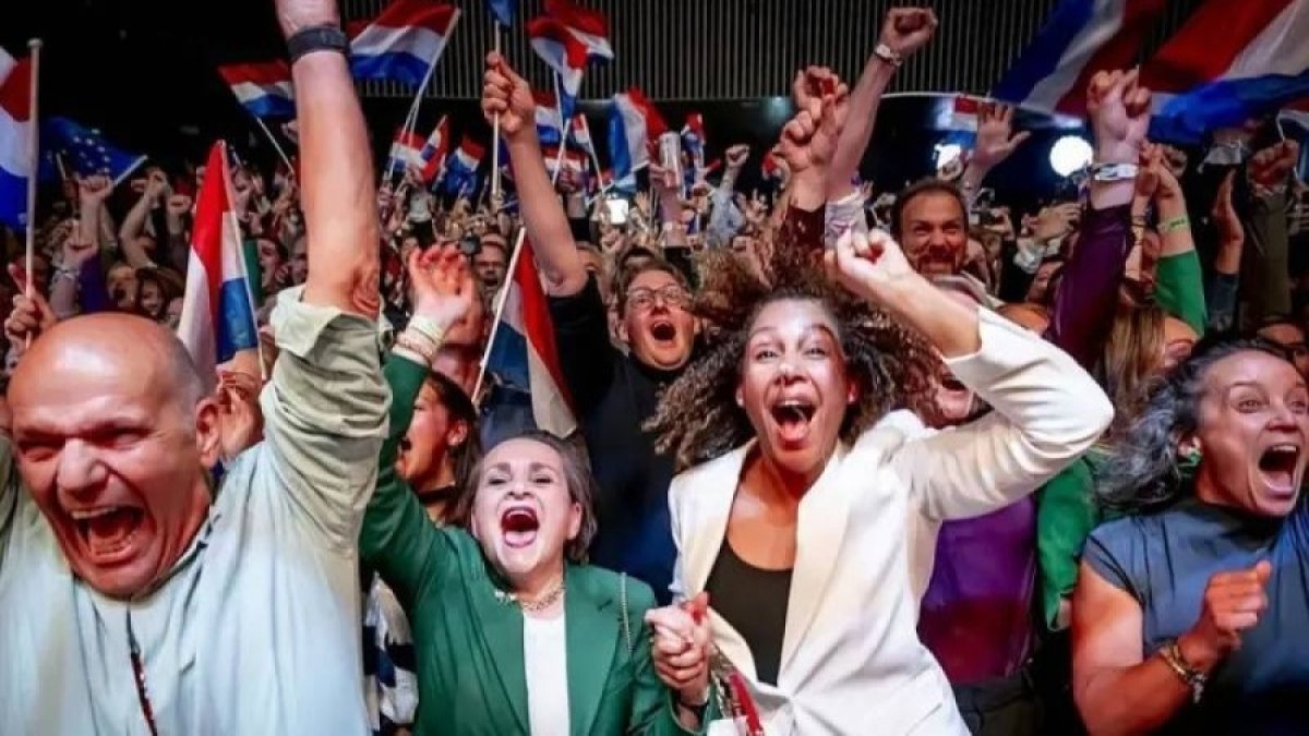 Hollanda seçimlerinde aşırı sağ kaybetti, liberaller öne geçti