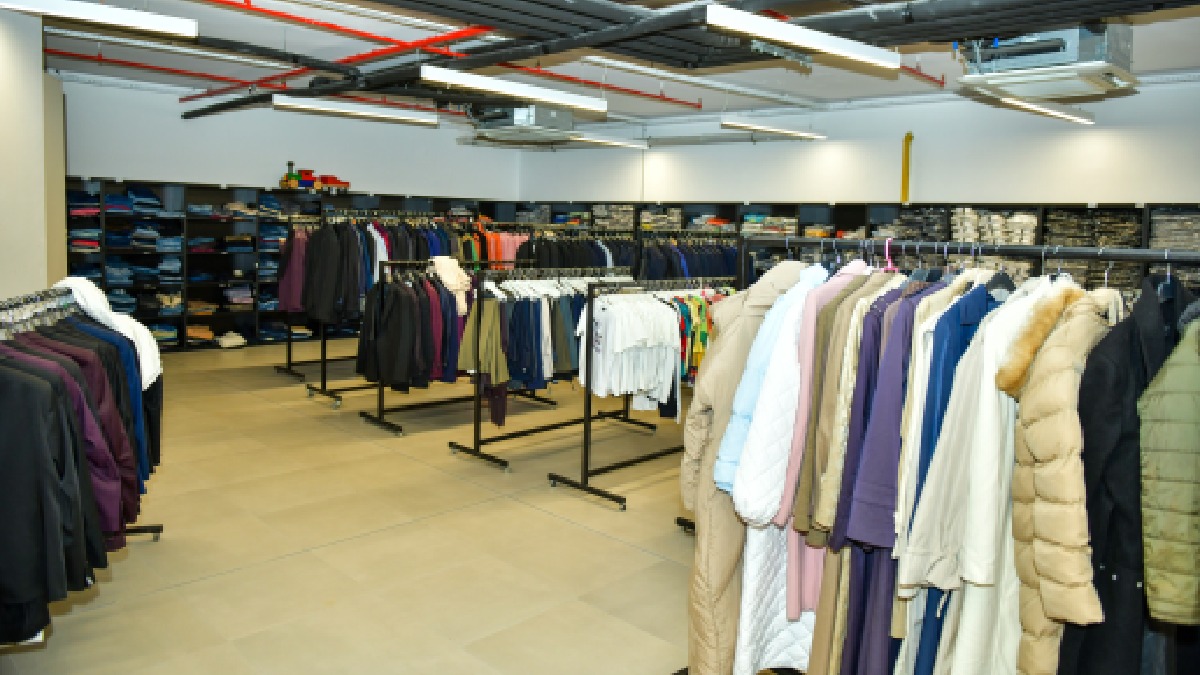 Esenyurt Belediyesinden Derman Çarşı ile binlerce vatandaşa destek