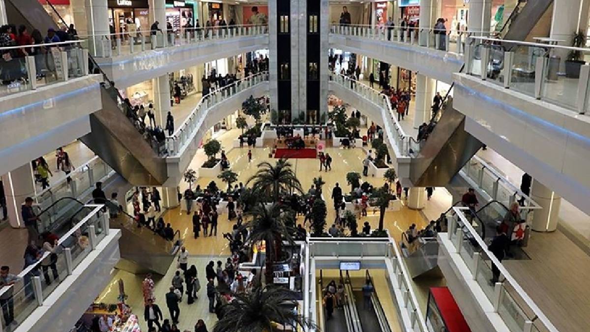 Tüketici kemer sıkıyor: AVM’lerde yeme-içme satışları geriledi