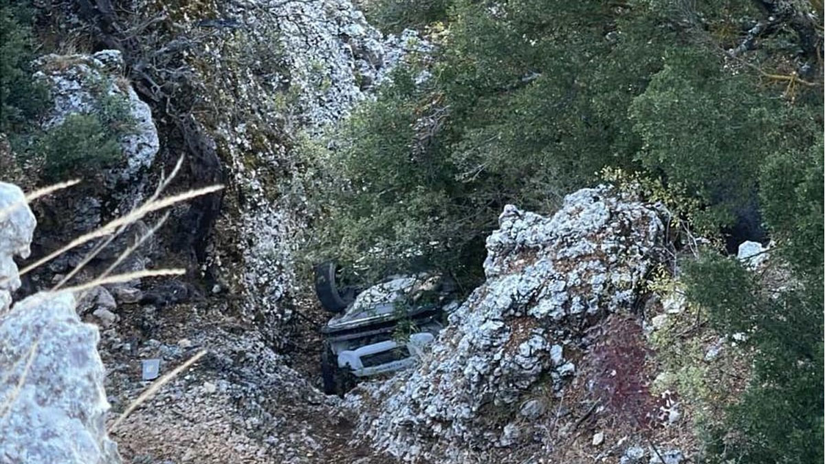 Mersin'de korkunç kaza: Otomobil uçuruma yuvarlandı