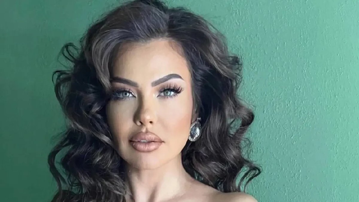 Beyninde kitle tespit edilmişti… Ünlü şarkıcı Lara umreye gideceğini duyurdu!