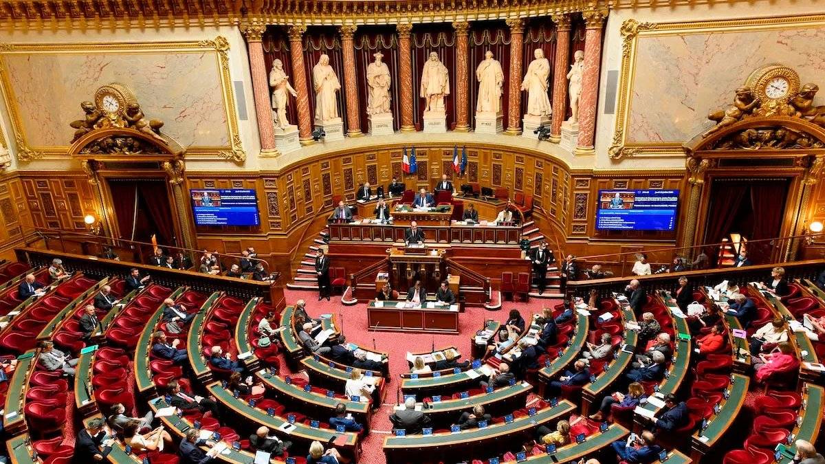 Fransa Parlamentosuna İslamofobi için soruşturma komisyonu talebi