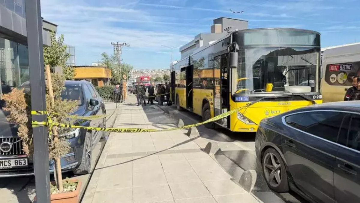 İstanbul'da vahşet! Belediye otobüsünde bıçaklı saldırı: 1 kişi hayatını kaybetti