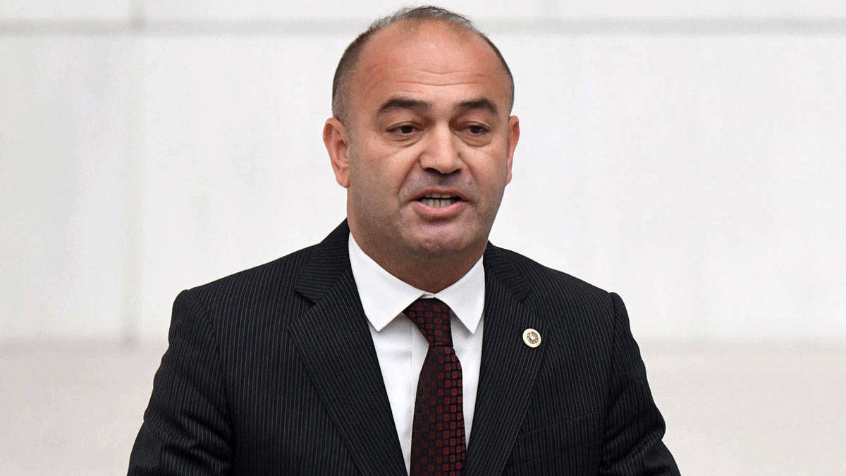 Özgür Karabat’tan 2026 bütçesine sert tepki: Bu rakamlar halkın değil, sarayın bütçesi