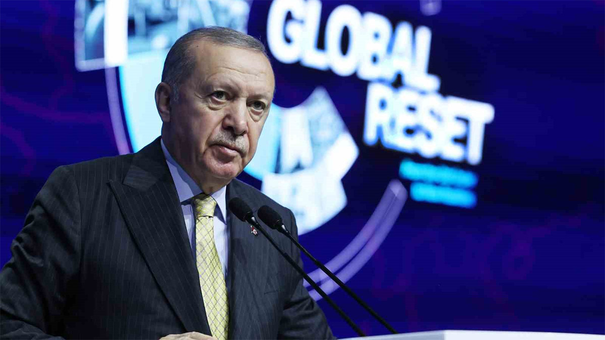 Erdoğan’dan sosyal medya ve dijital platformlara eleştiri: Aile kurumunun altına dinamit konuluyor