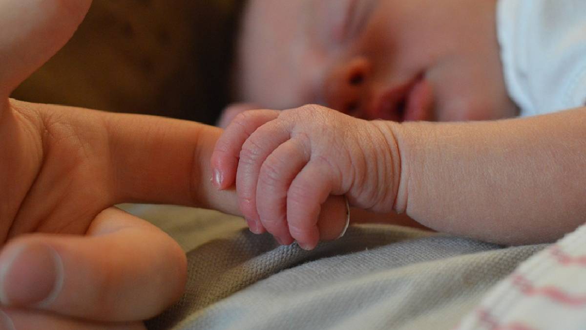 “Tasarlanmış bebek” dönemi başlıyor: Zekası, empati yetisi hatta siyasi eğilimi belirlenebilecek