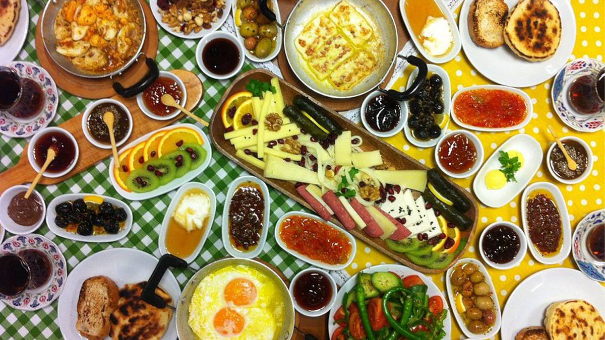 Kahvaltıda yediğiniz o besin, karnınızı ağrıtıyorsa dikkat: İşte olası 5 tehlike!