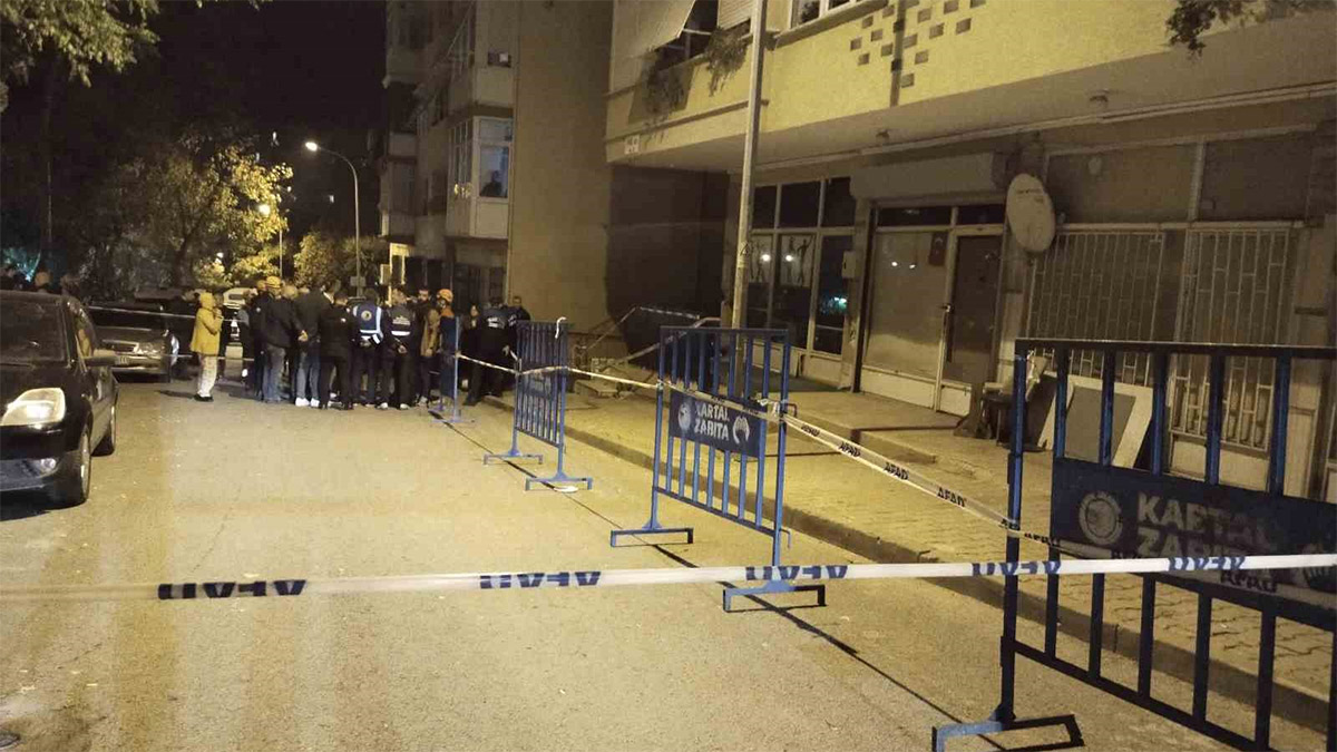 İstanbul'da korkutan olay! 4 katlı binanın kolonları çatladı