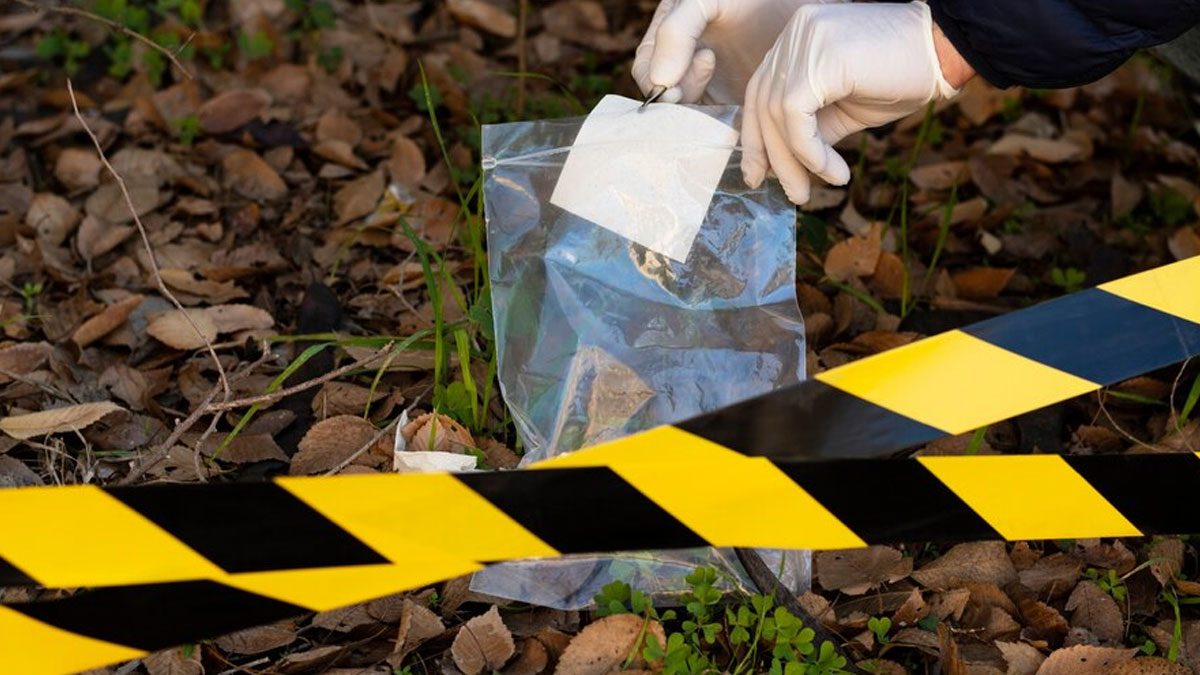 Boş arazide bebek cesedi bulundu