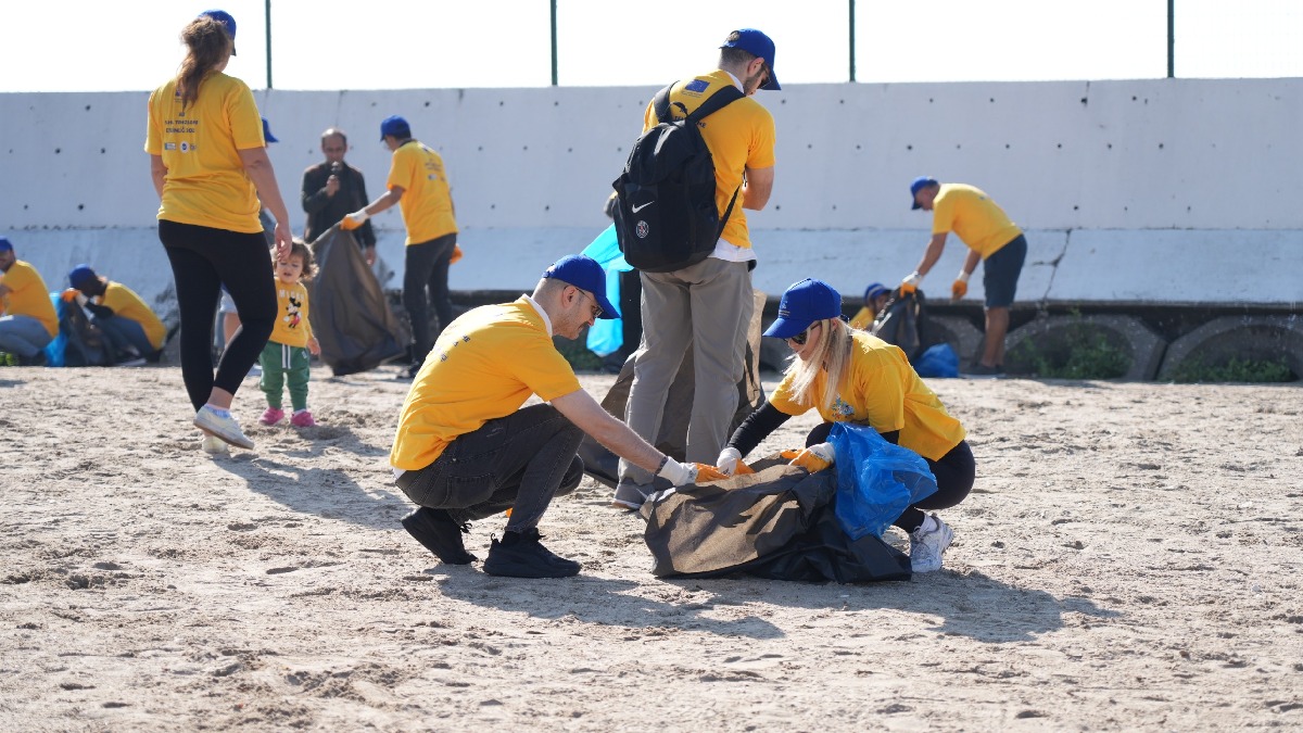Kadıköy’de sahil temizliği