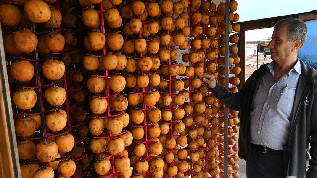 Taze Trabzon hurmasından para kazanamadı, icat ettiği makineyle gelirini katladı: Saatte 100 kg işliyor