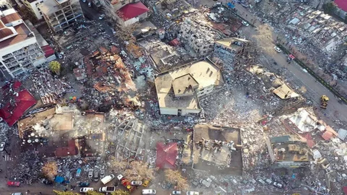 Depremin 1000. günü geçti: Saray Apartmanı sanıkları ilk kez hâkim karşısında