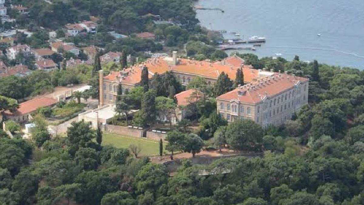 Heybeliada Ruhban Okulu 2026’da açılıyor: Butik üniversite modeli üzerinde çalışılıyor