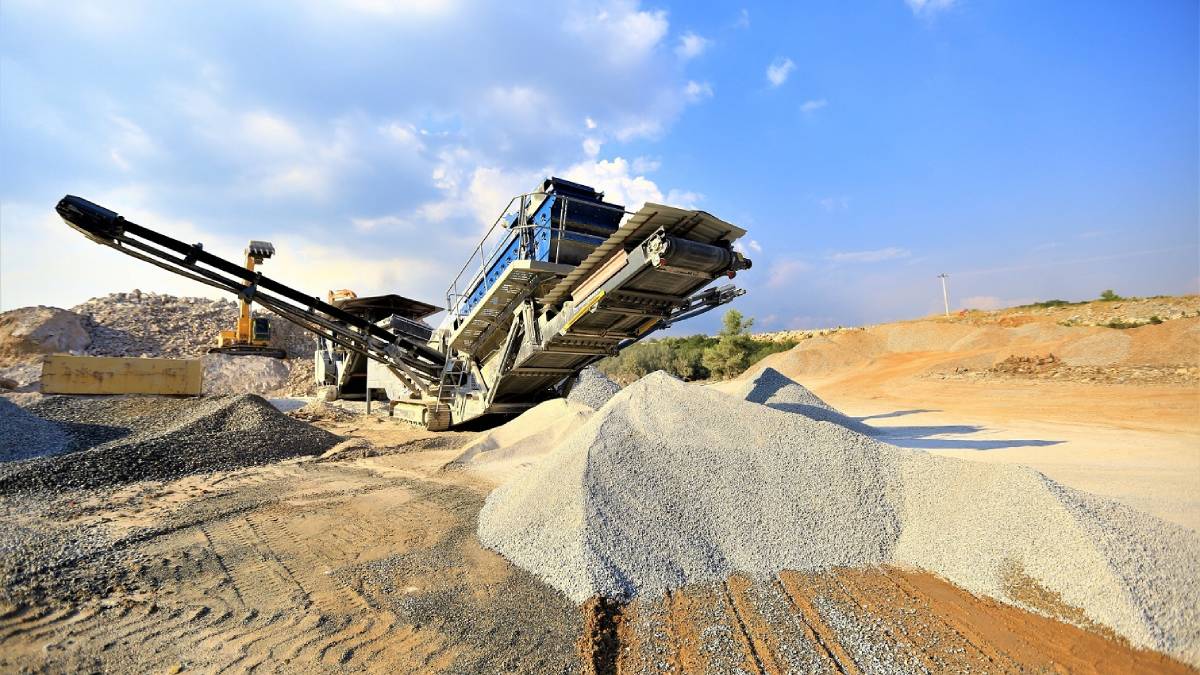 Büyükşehir, 749 futbol sahası büyüklüğündeki hafriyatı bertaraf etti