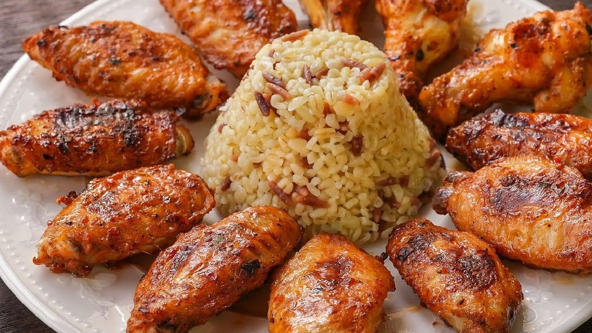 Misafire en lezzetli ve pratik çözüm! Tavuk kanatlarınız sosla lezzetlenecek: İşte fırında soslu tavuk kanat tarifi