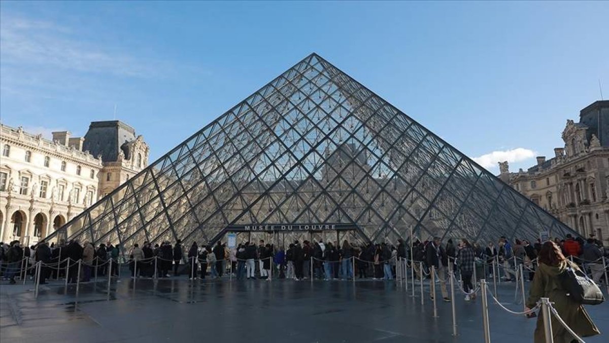 Louvre Müzesi soygunu: Güvenlik şifresi "LOUVRE"muş