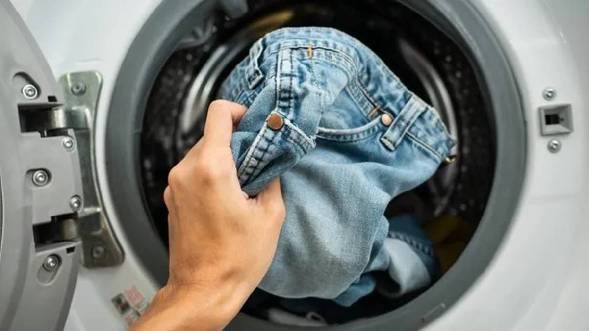 Kot pantolonunuz birkaç yıkamada eskimesin! Pratik ve etkili yıkama hilesi: Sadece 10 saniyenizi alacak!