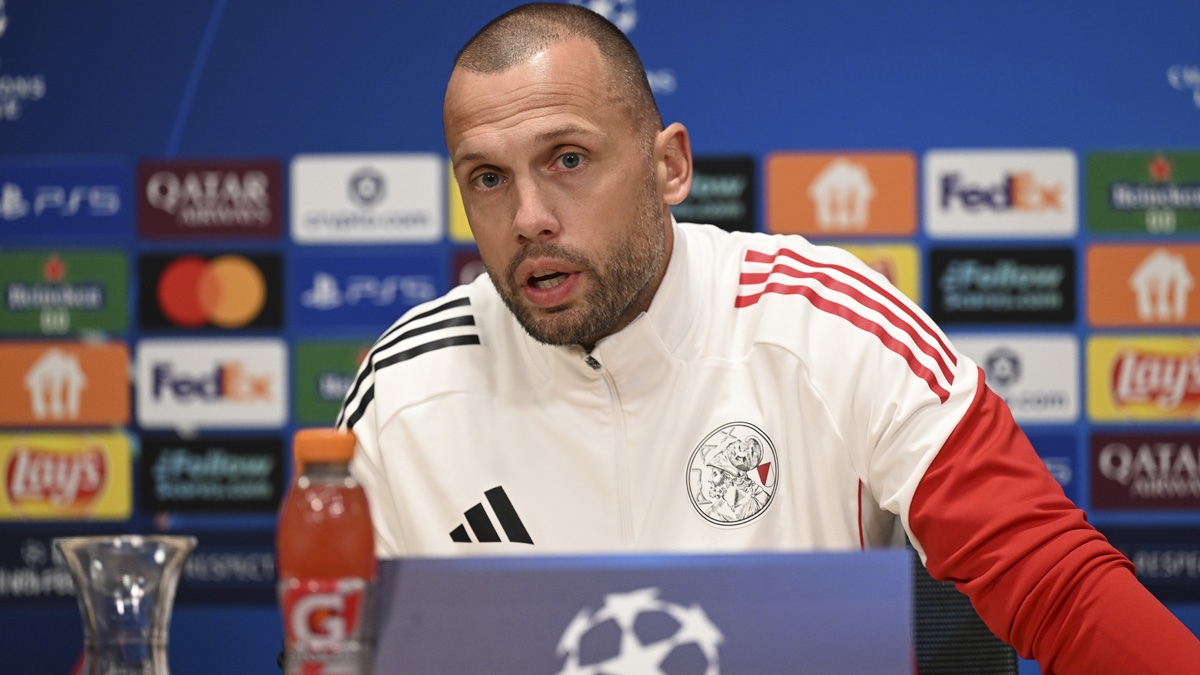 Ajax teknik direktörü John Heitinga'dan Galatasaray'a gönderme
