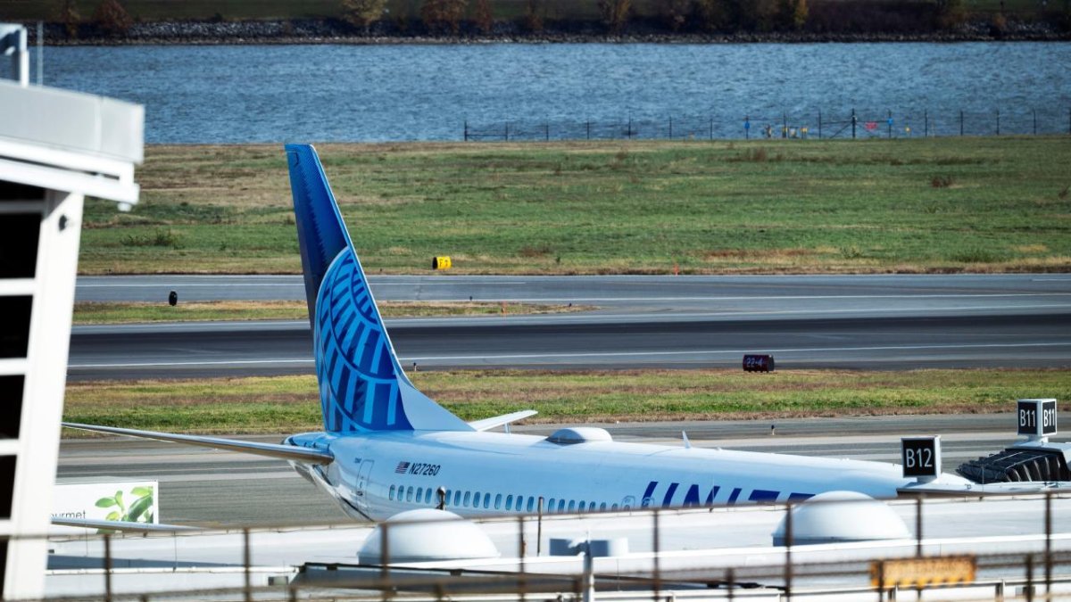 Washington’da bomba alarmı: Uçak güvenli şekilde indirildi