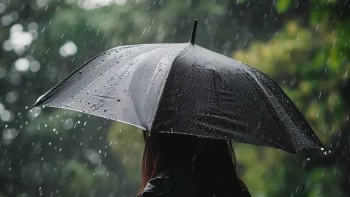 AKOM: İstanbul'da sıcaklıklar düşecek; yer yer yağış görülecek