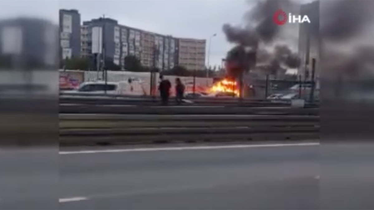 E5'te iş makinesi yandı! Trafik kilitlendi