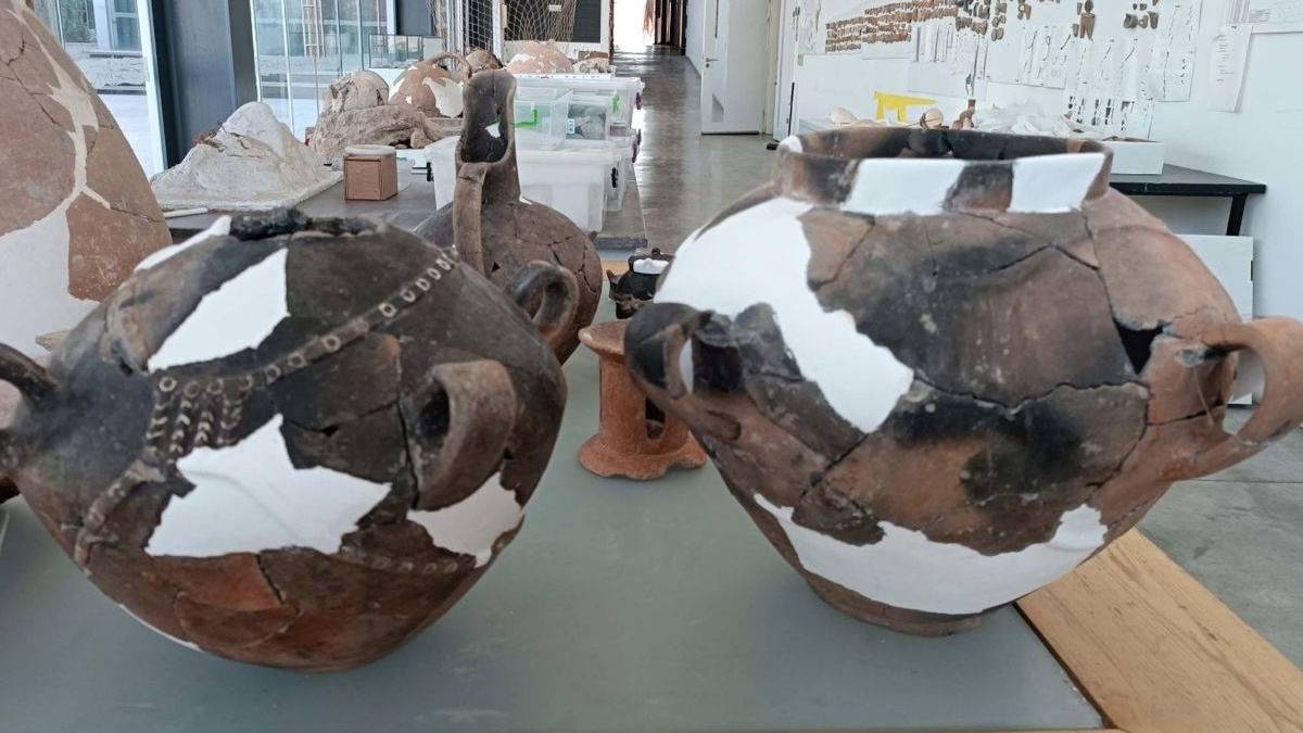 Yassıtepe’de 5 bin yıllık kadın izleri: Gerdanlık kabartmalı kaplar bulundu