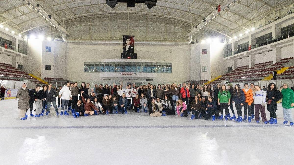 Buz Sporları Salonu yeni sezona hazır