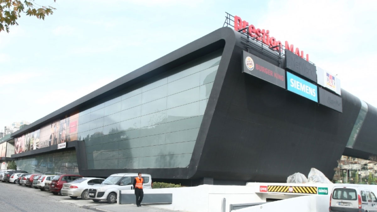 Başakşehir'deki lüks AVM yıkılıyor, yerine rezidans yapılacak