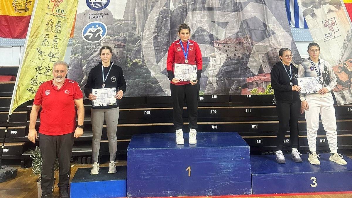 ÇBSK güreşçisinden bir şampiyonluk daha