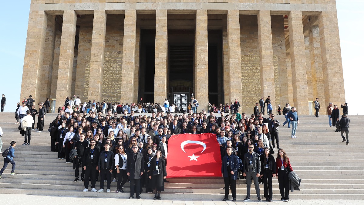 Bursalı gençler, Ata’nın huzuruna çıktı