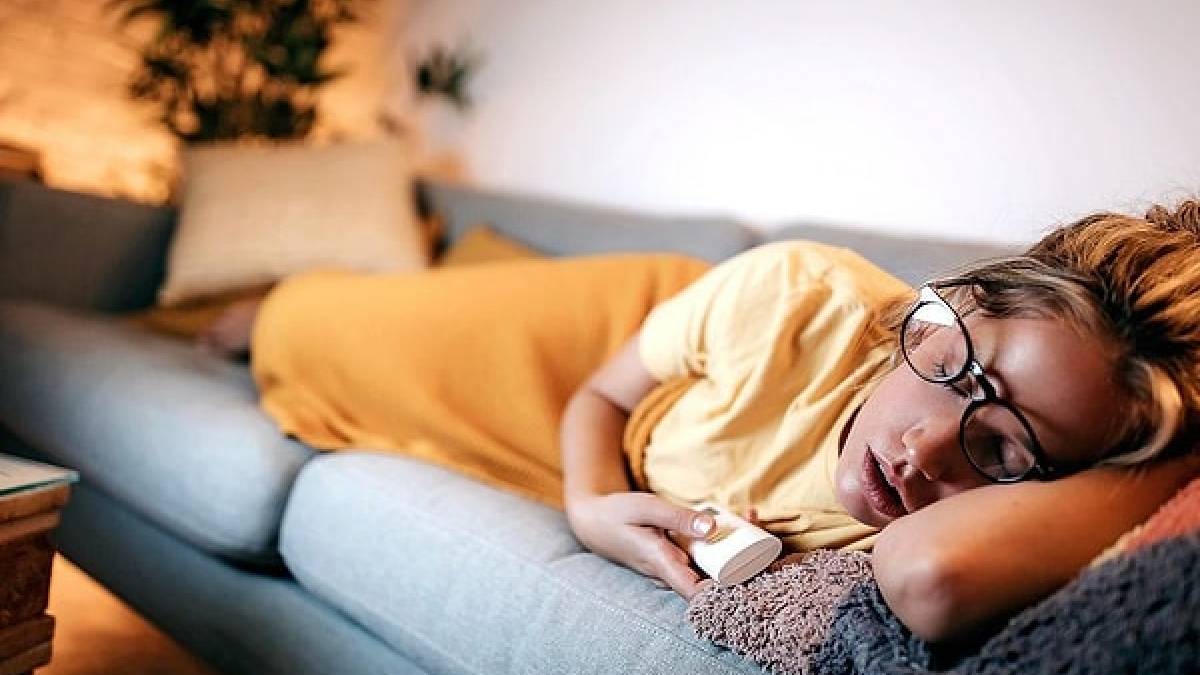 Uyku sağlığıyla ilgili şaşırtan gerçek: Işıkta uyuyorsanız dikkat, kalbe zararı kanıtlandı!