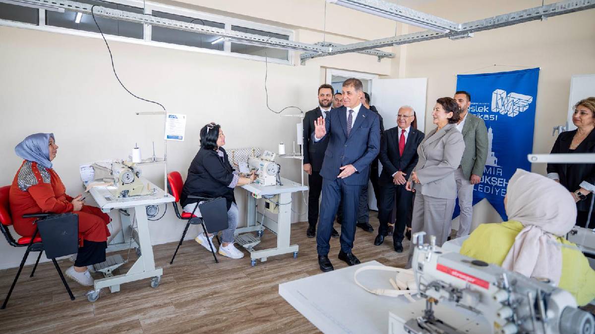İzmir Büyükşehir Belediyesinden bir ilk: İşsizliğe karşı sanayi sitesinde kurs merkezi