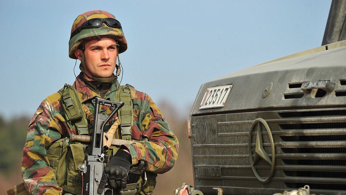 Belçika’dan gençlere gönüllü askerlik çağrısı: 149 bin mektup gönderildi