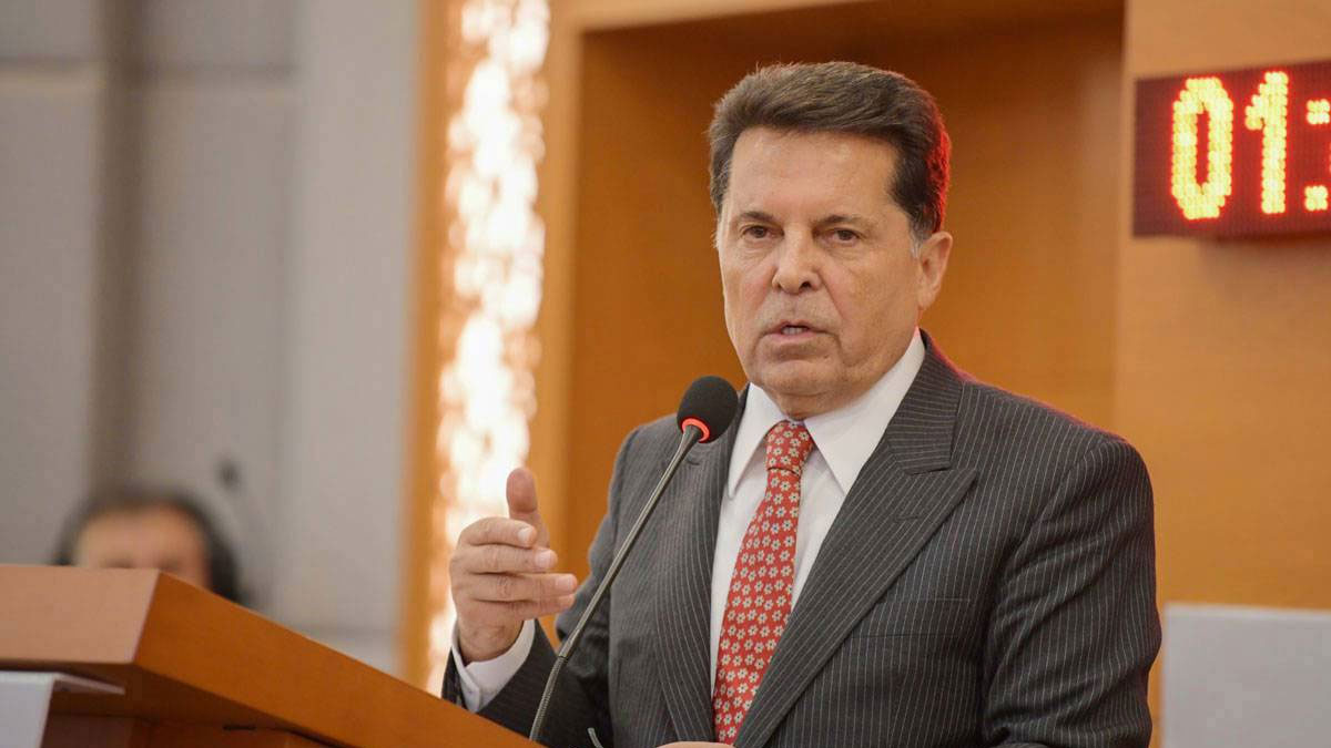 Tutuklu belediye başkanı Ahmet Özer'den 10 Kasım mesajı