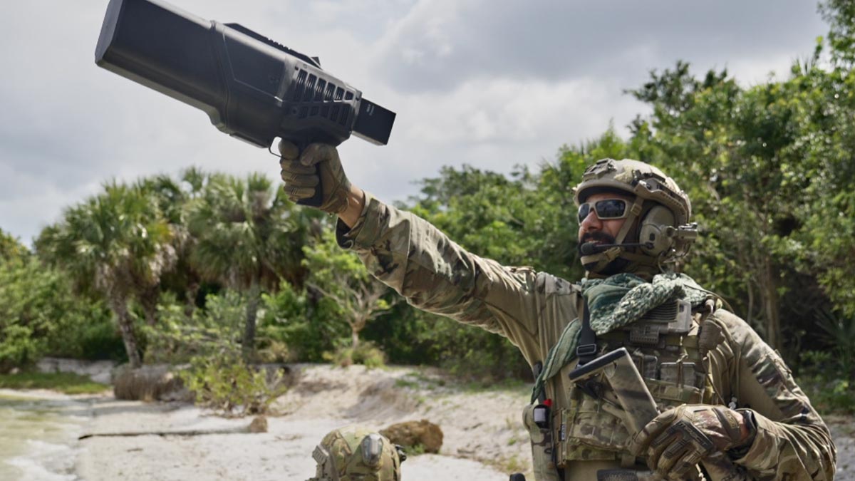 Sivrisinekleri öldürme fikrinden doğan güç: Böcek ilaçlama şirketi drone avcısı oldu