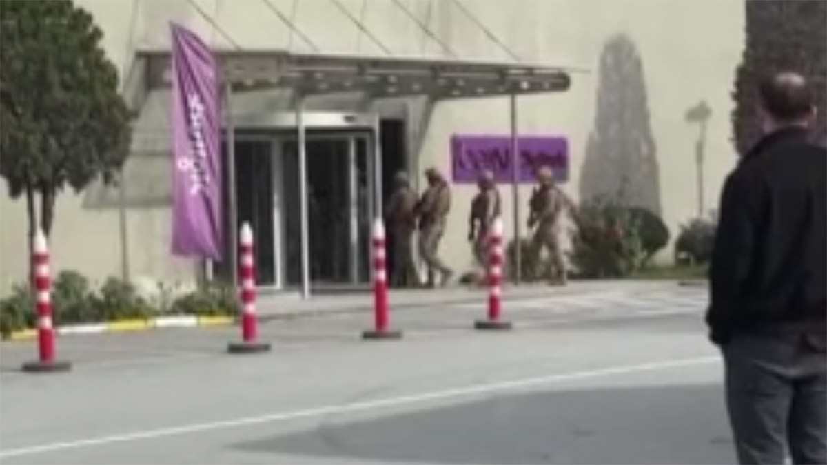 beIN Sports’ta silahlı alarm! Şüphelinin silahı oyuncak çıktı