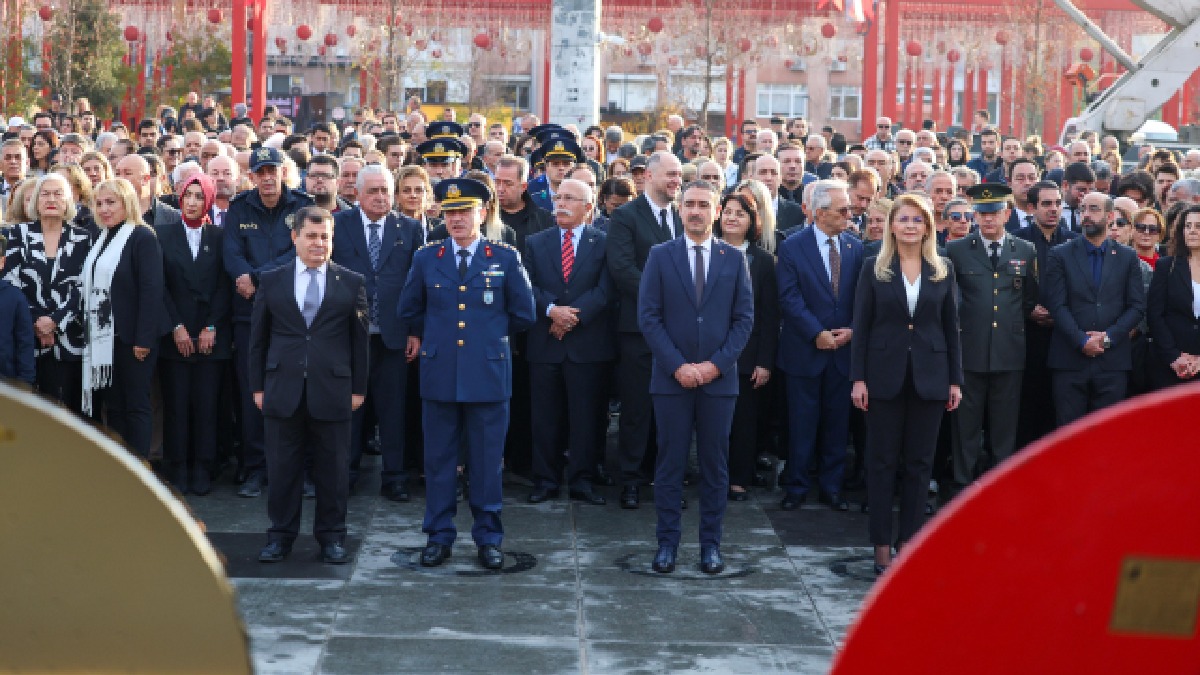 Bakırköy 10 Kasım’da Atasını andı