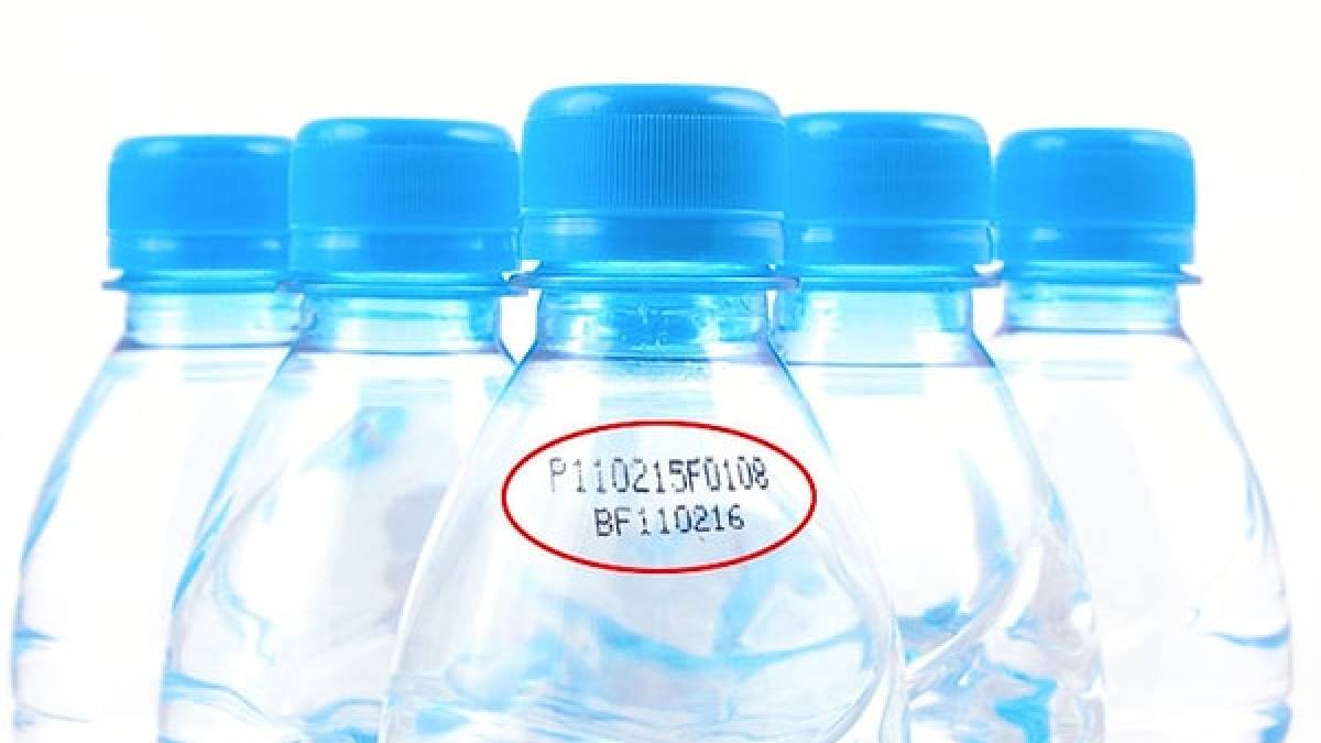 Şişelenmiş suları içerken dikkat! Üzerinde yazan tarihleri görmezden gelmeyin: Uzmanlar tek tek uyarıyor